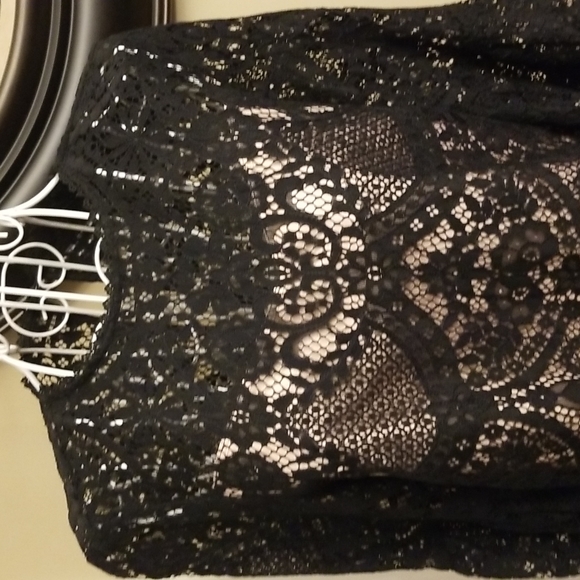 Women's Cupcakes and Cashmere black lace top NWT - Picture 2 of 11